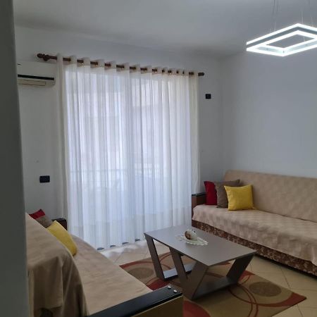 Sea View Apartment In Vlore Exterior photo